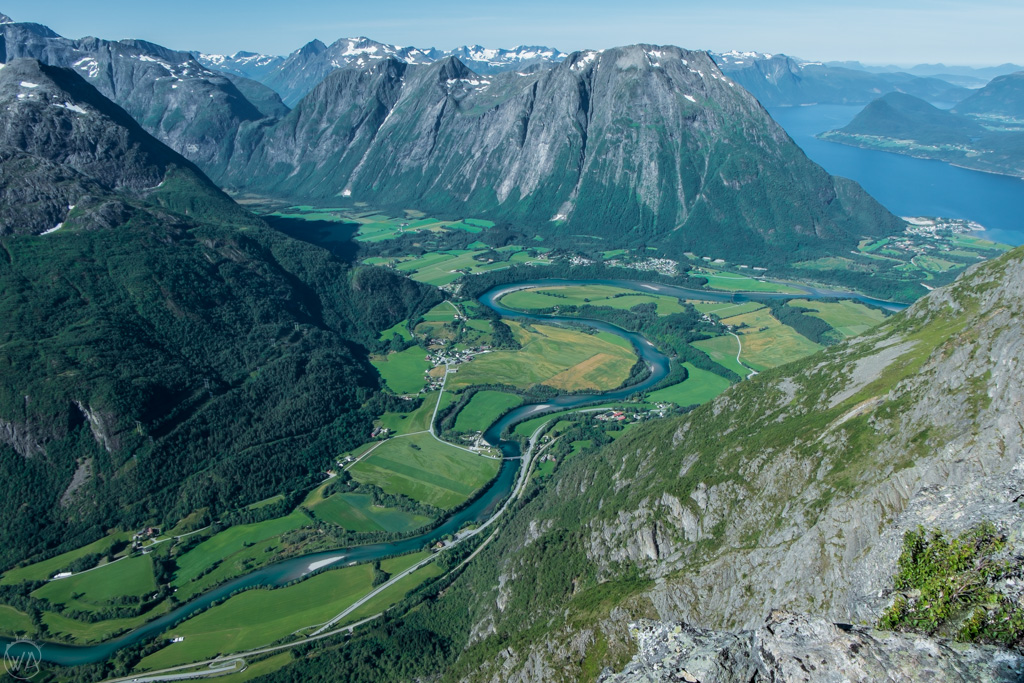Romsdalseggen Ridge is one of the best hikes in Norway 